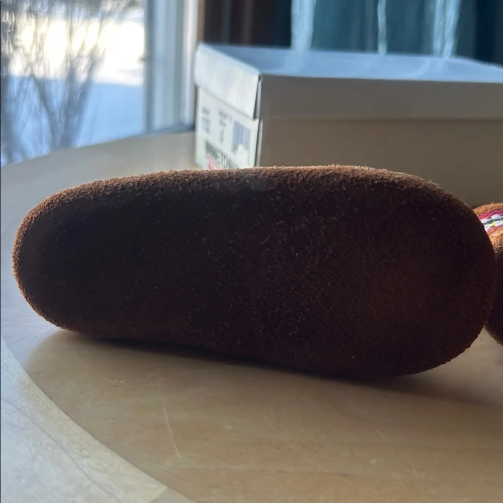 Minnetonka NWT PA•POO•SHU Moccasins INFANTS SIZE 4 with Colorful Trim